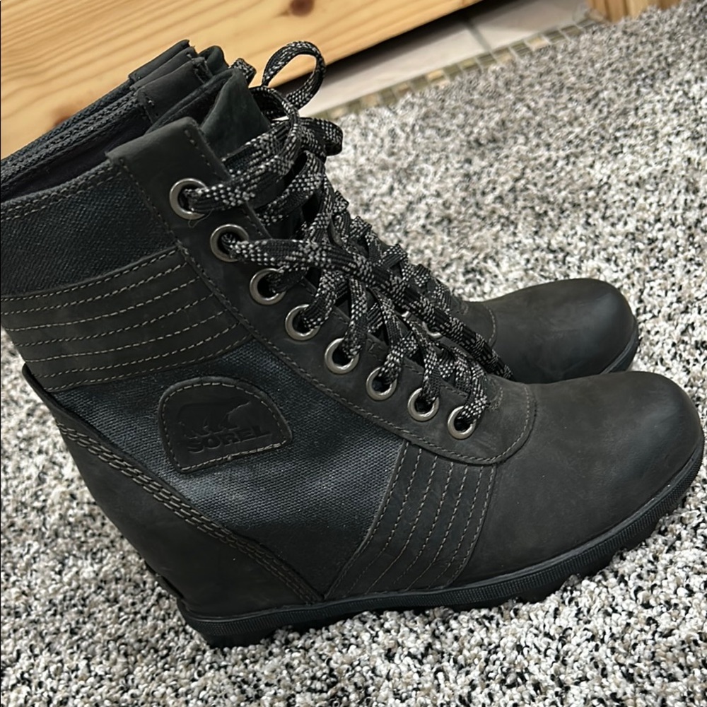 Sorel Women's Dark Gray Combat Boots